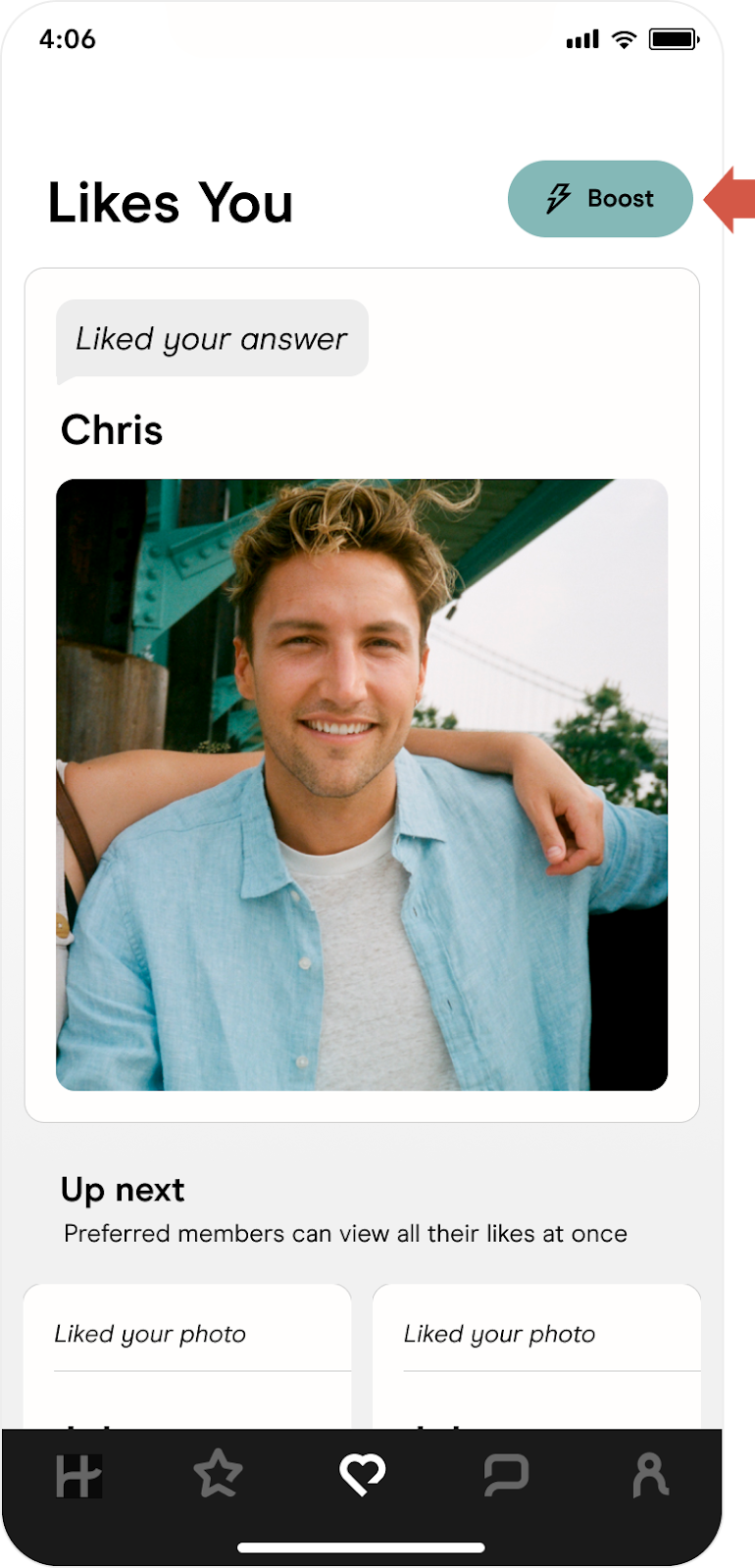 Hinge App 'Læk You' page showing the boost button highlighted in the top right corner.